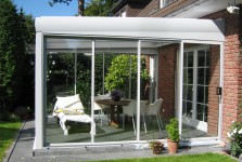Terrassenüberdachung geschlossen mit Seitenteilen